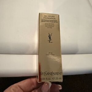 Yves Saint Laurent All Hours Foundation - BR50 Cool Honey